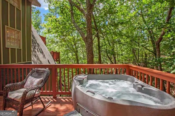 608 Moss Patch Trail Property Photo 12