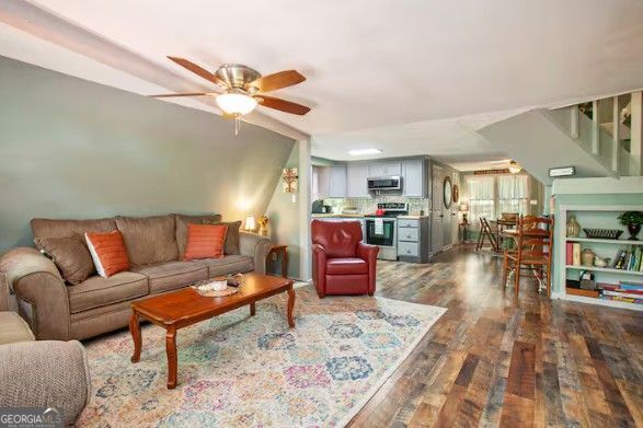 608 Moss Patch Trail Property Photo 16