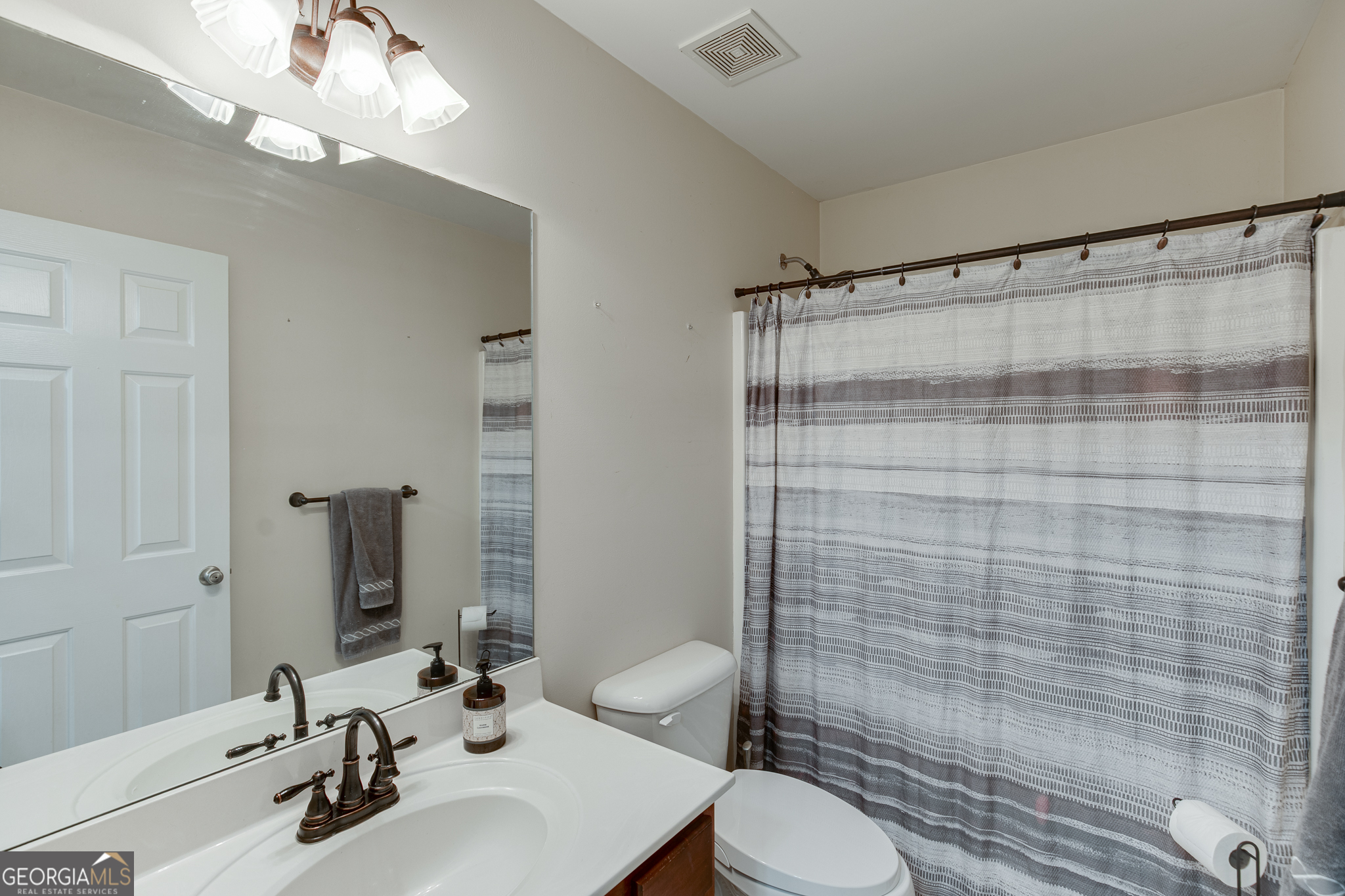 646 Forest Pine Drive Property Photo 30