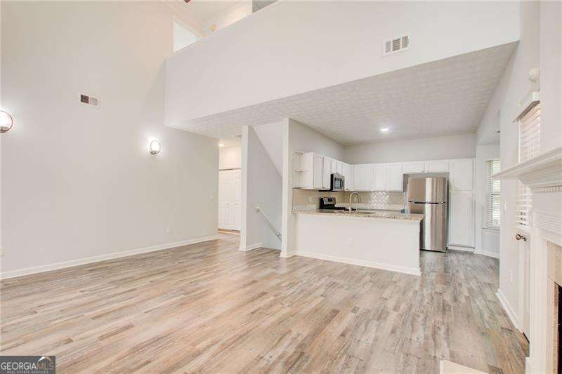 2470 Stonegate Drive Nw Property Photo 16