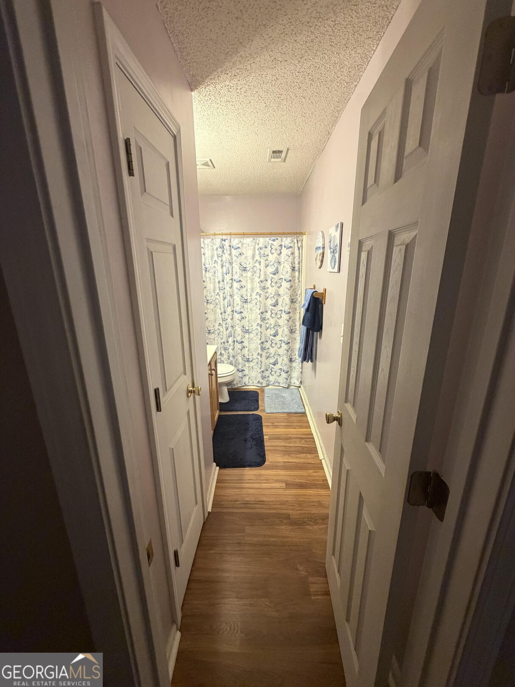 33 Column Court Property Photo 11