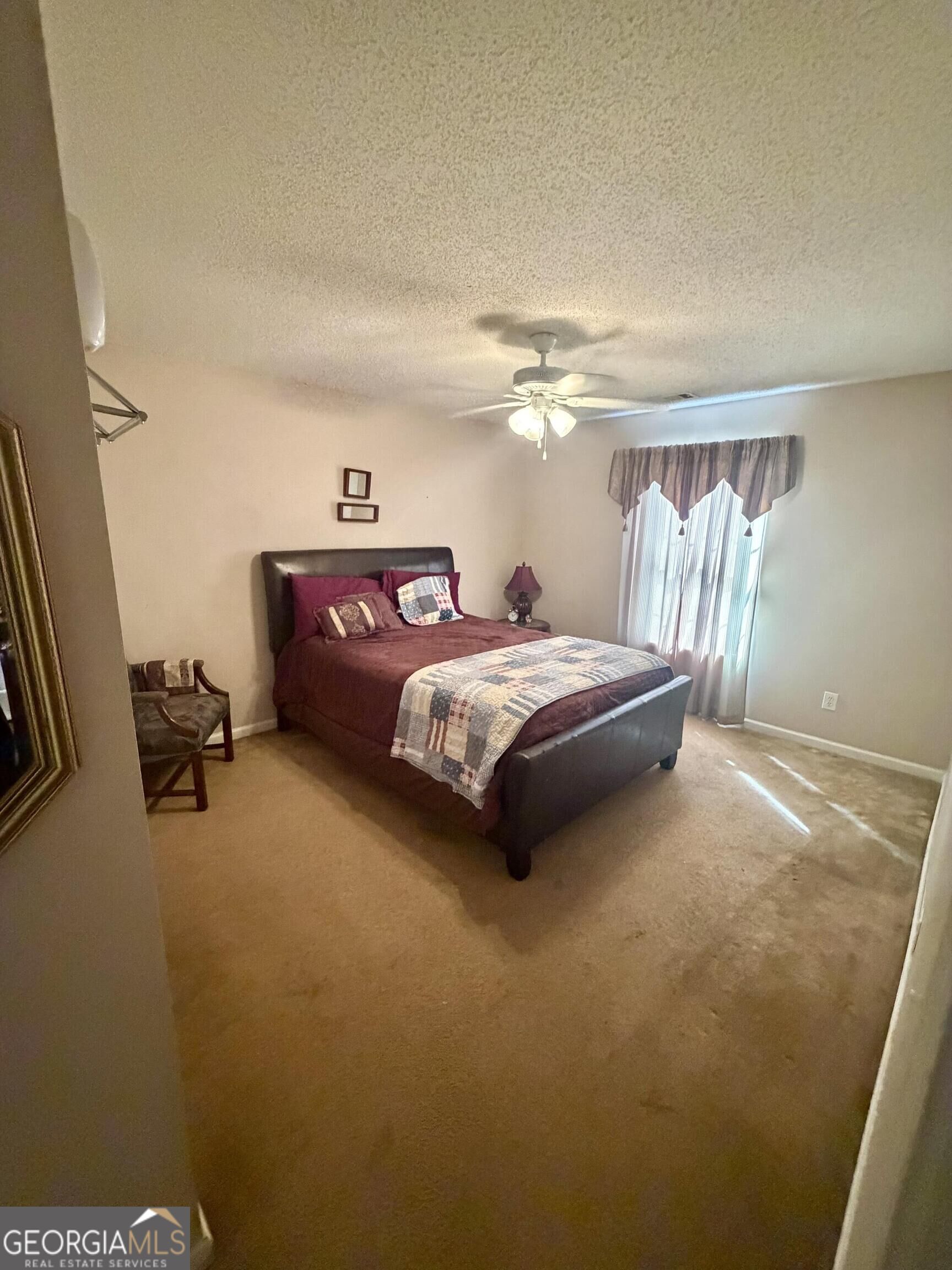 33 Column Court Property Photo 14