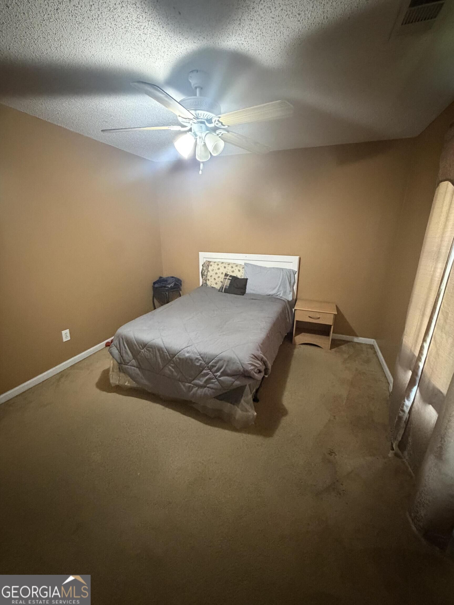 33 Column Court Property Photo 15