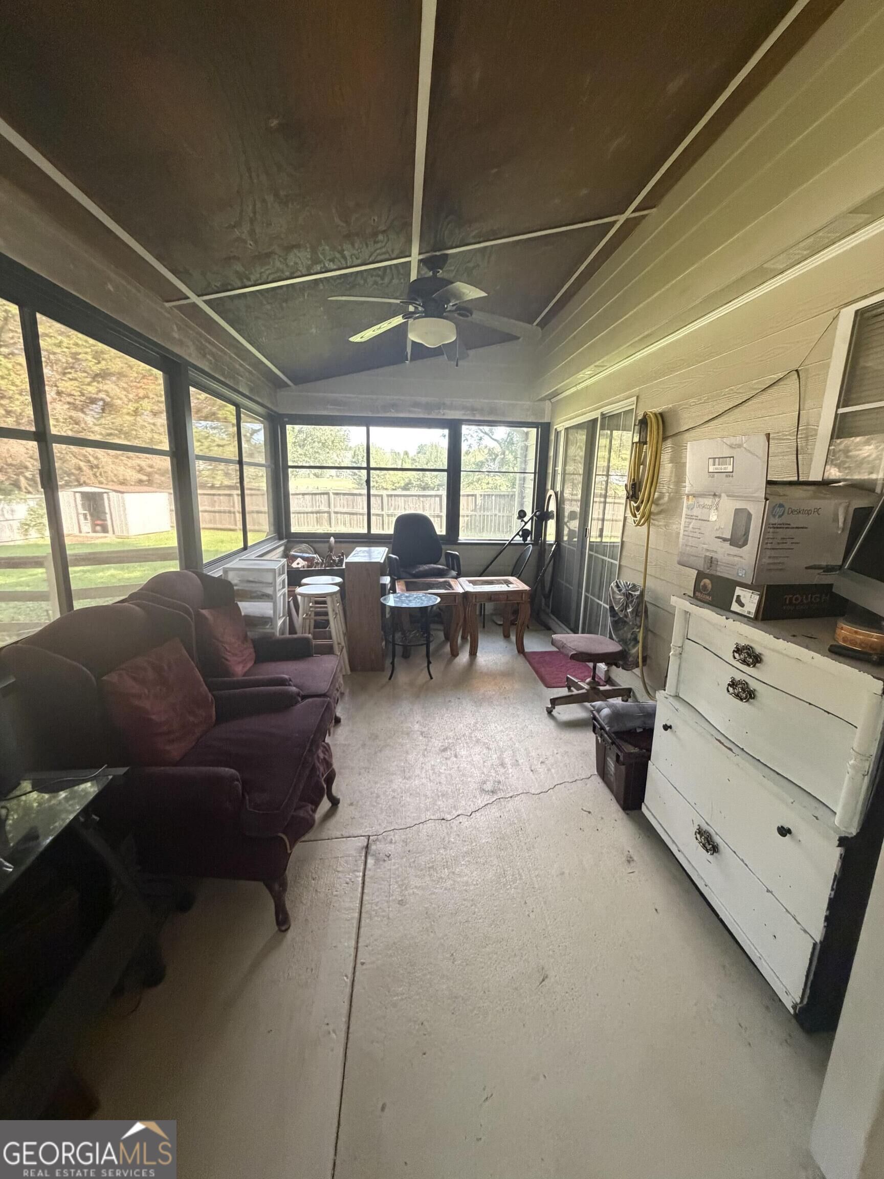 33 Column Court Property Photo 21