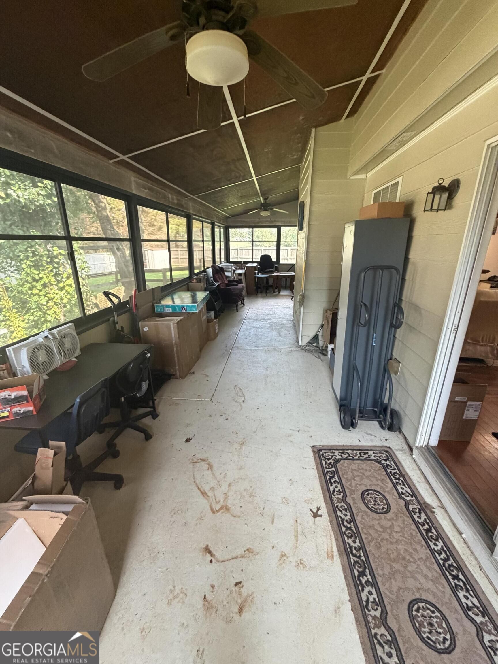 33 Column Court Property Photo 22