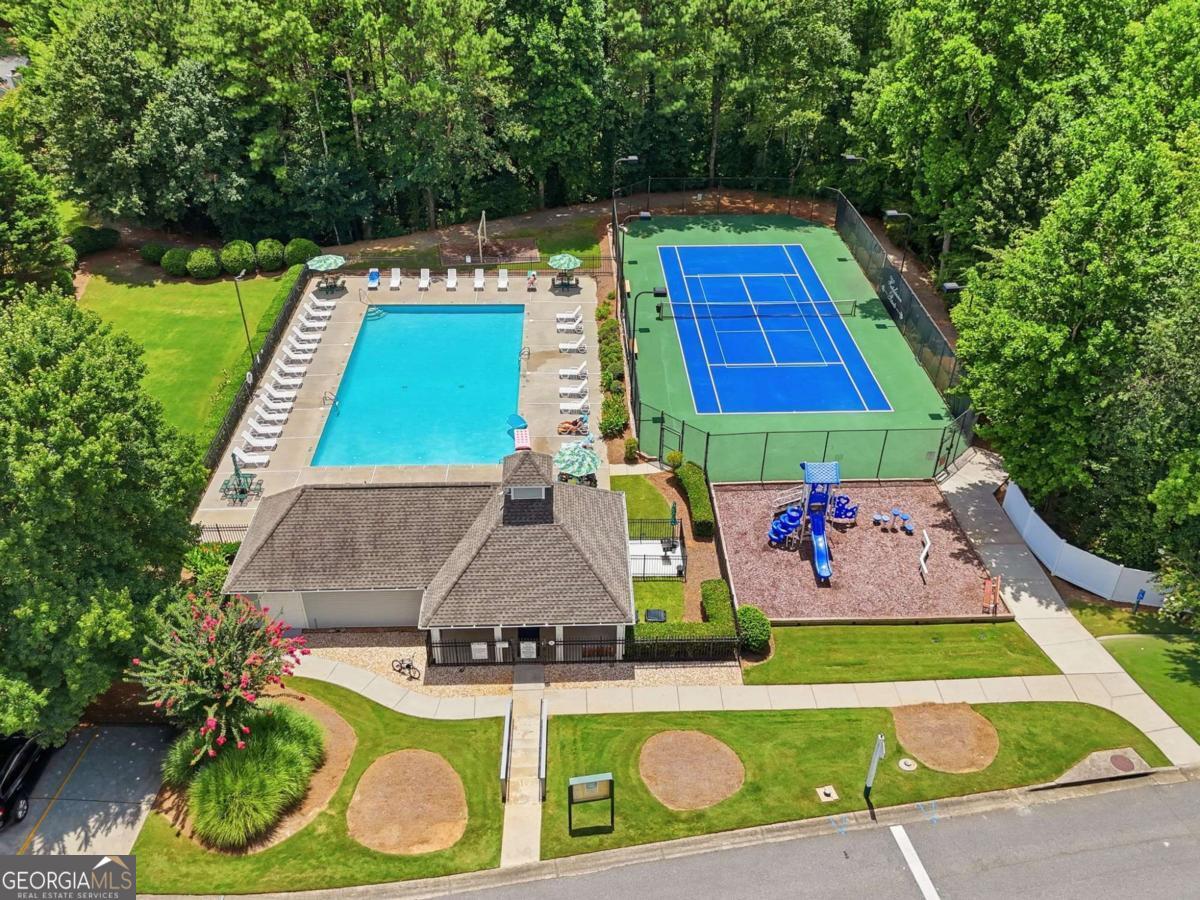 3425 Pinehurst Road Property Photo 10