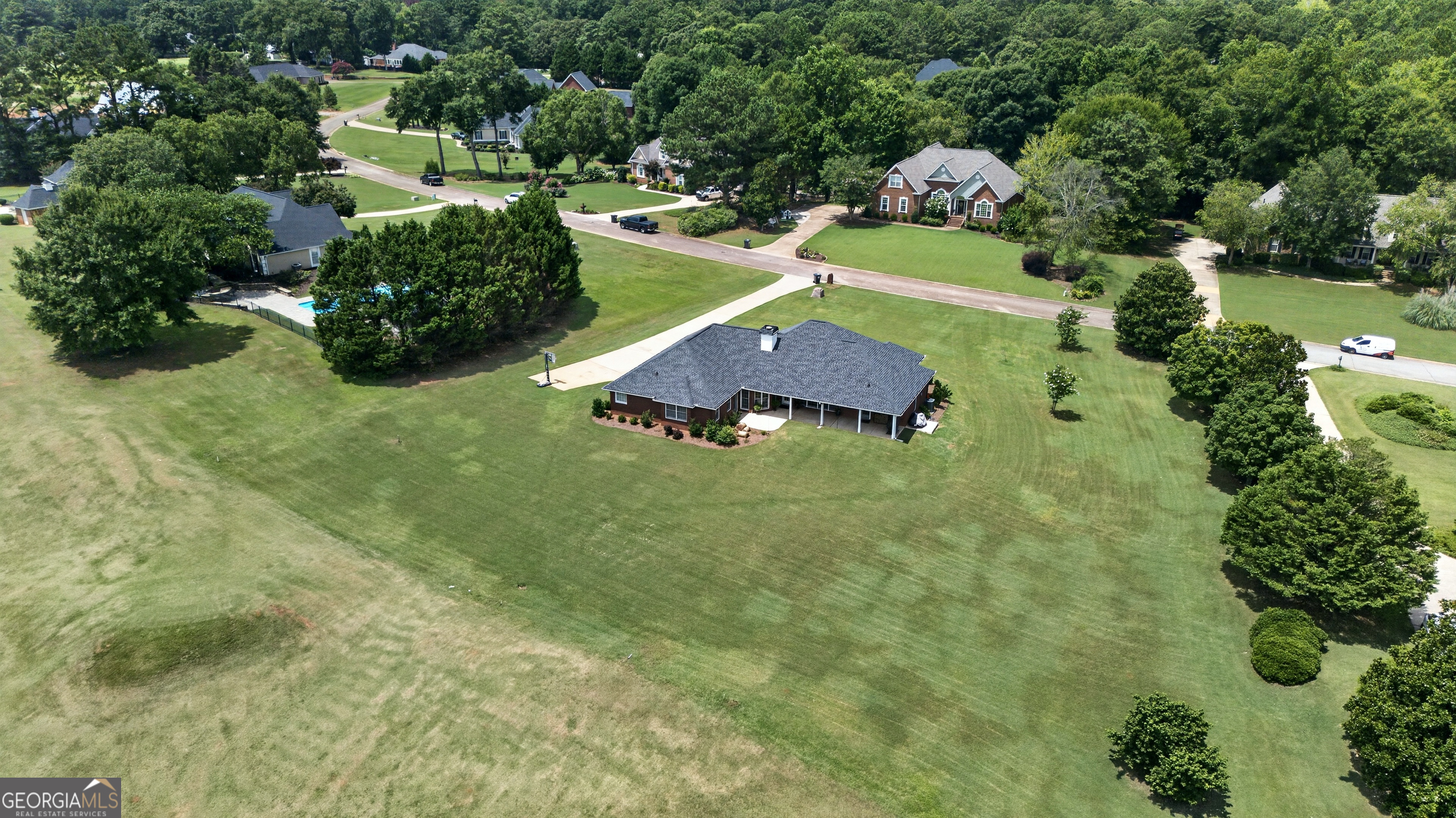 113 Prestwick Drive Property Photo 2