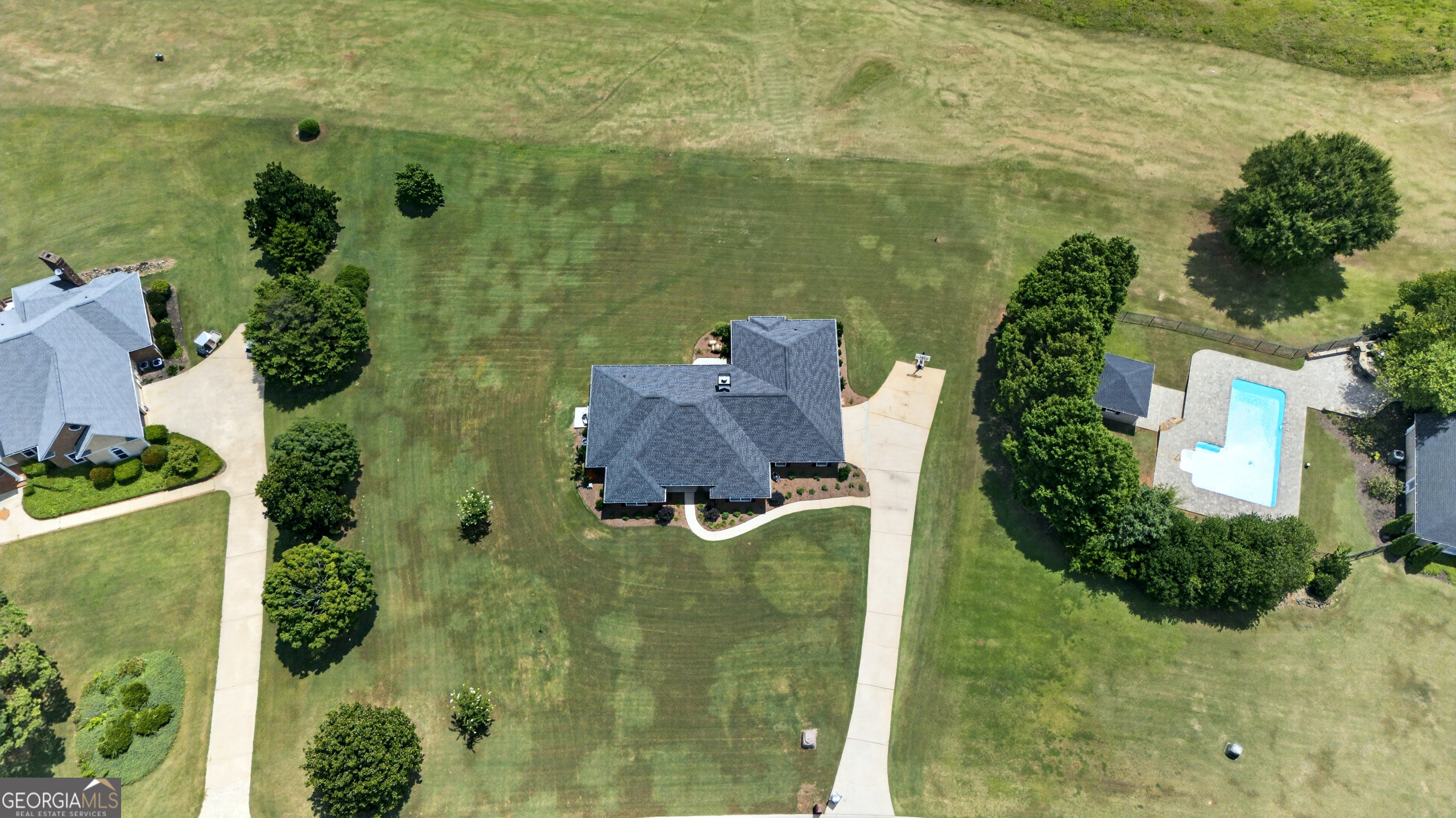 113 Prestwick Drive Property Photo 4
