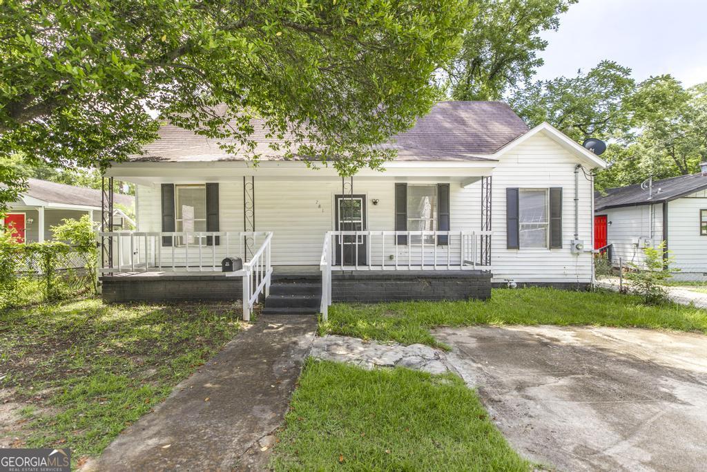 781 Applewood Street Property Photo 1