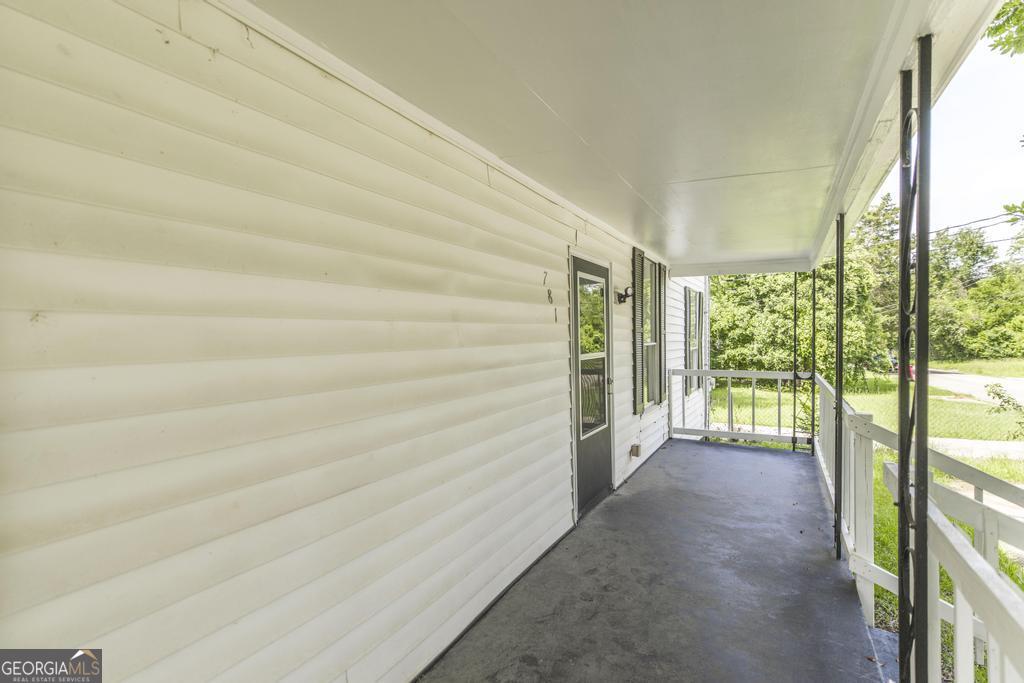 781 Applewood Street Property Photo 3