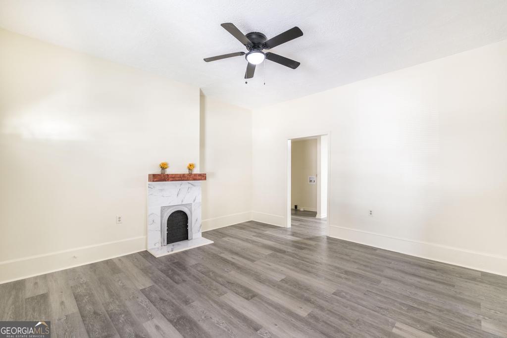 781 Applewood Street Property Photo 4