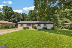 899 E Glochester Place Property Photo 1
