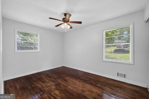 899 E Glochester Place Property Photo 17