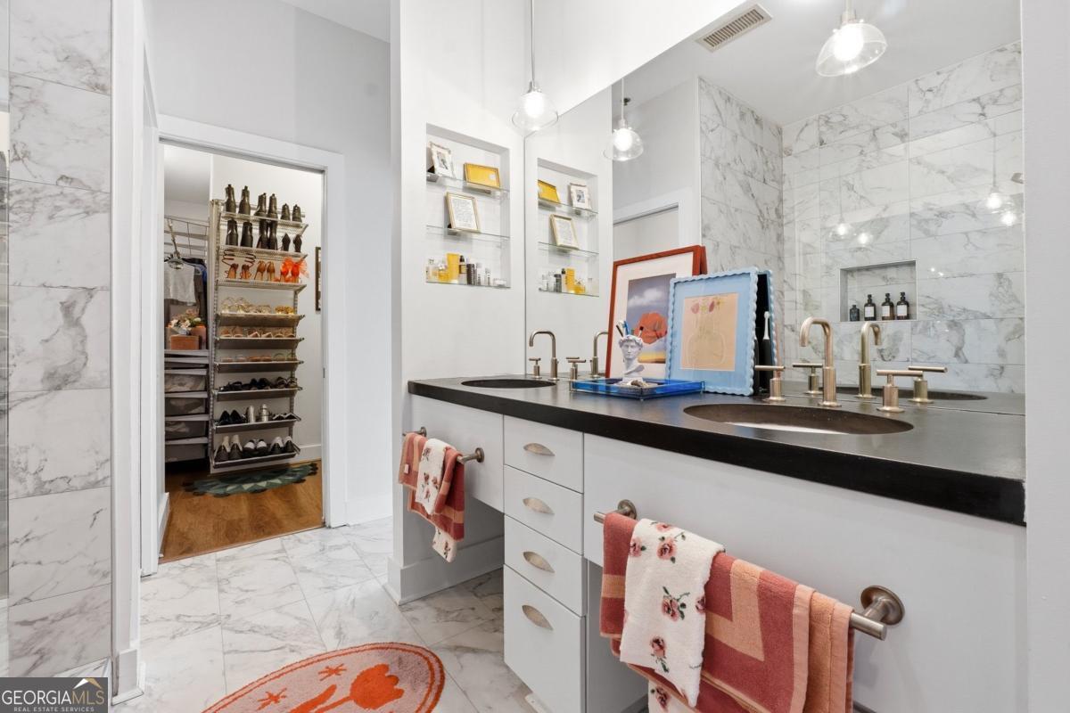 206 11th Street Ne # 702 Property Photo 17