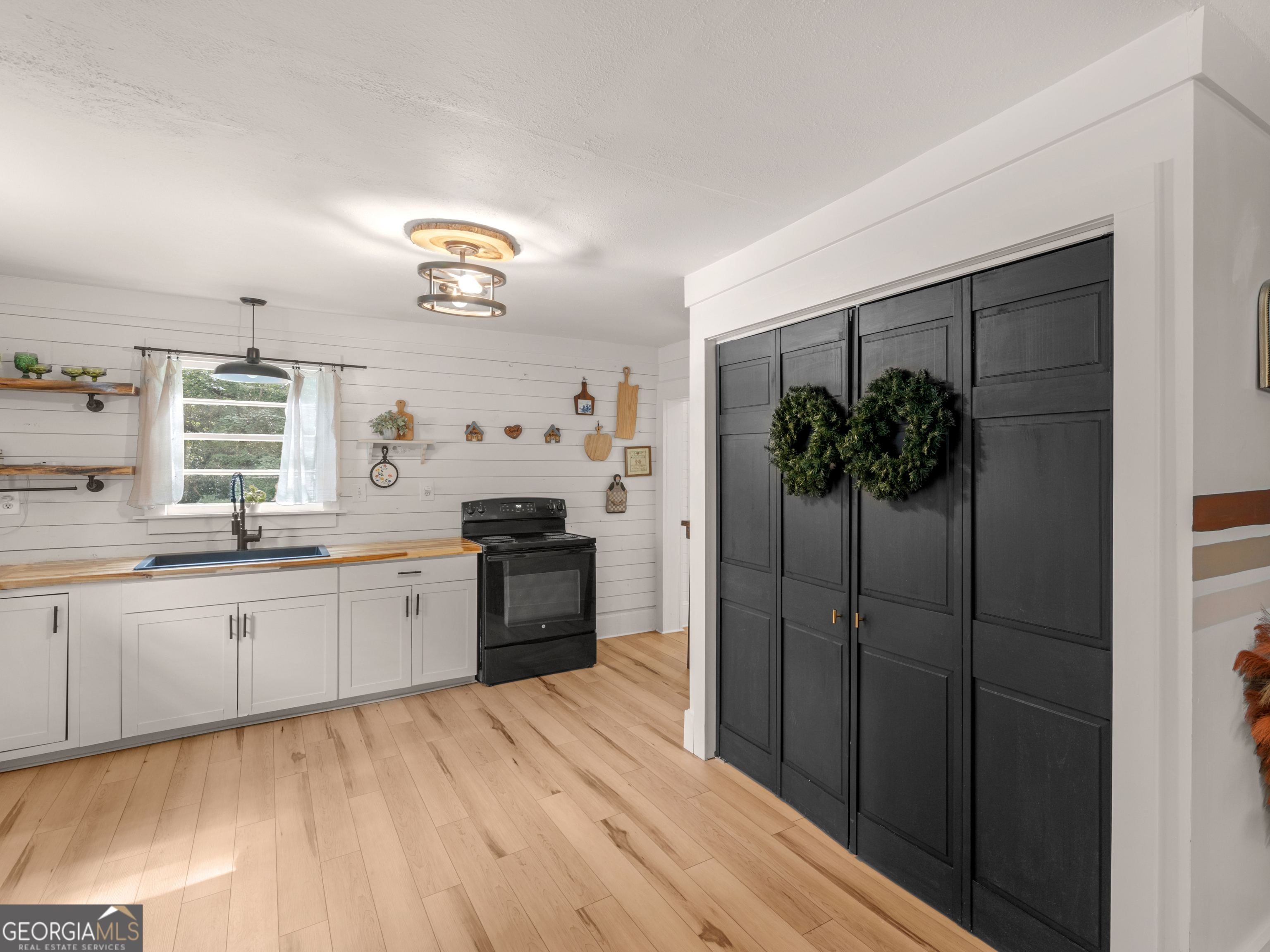 165 Crowder Street Property Photo 7