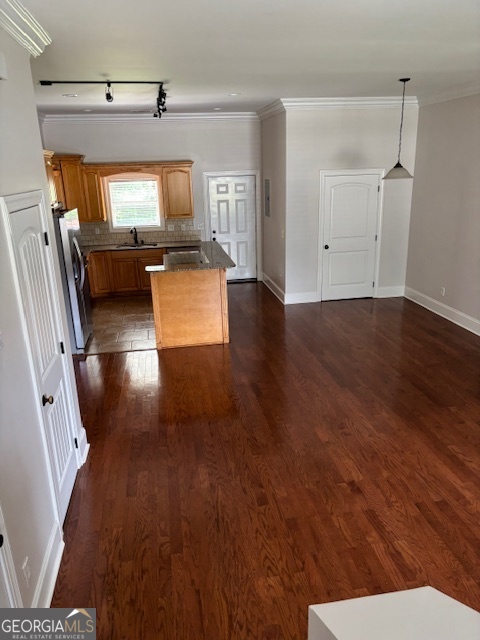 1823 19th Court Property Photo 3