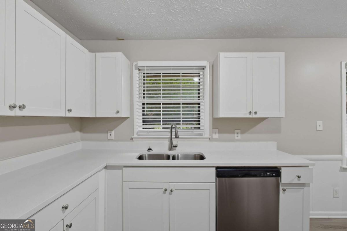 2115 Pine Knoll Circle Ne Property Photo 16