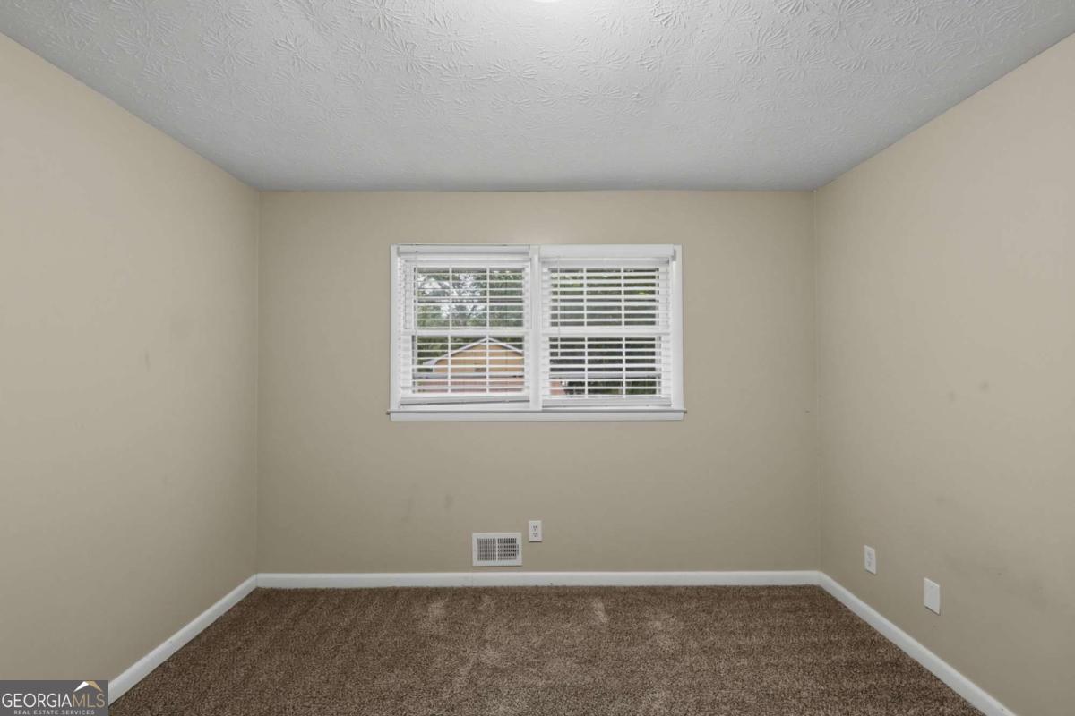 2115 Pine Knoll Circle Ne Property Photo 20