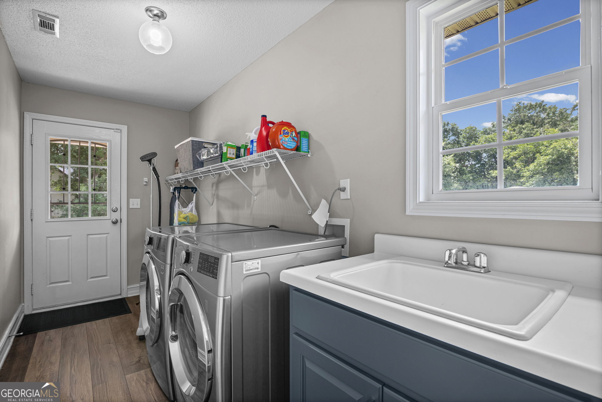193 River Road Property Photo 32