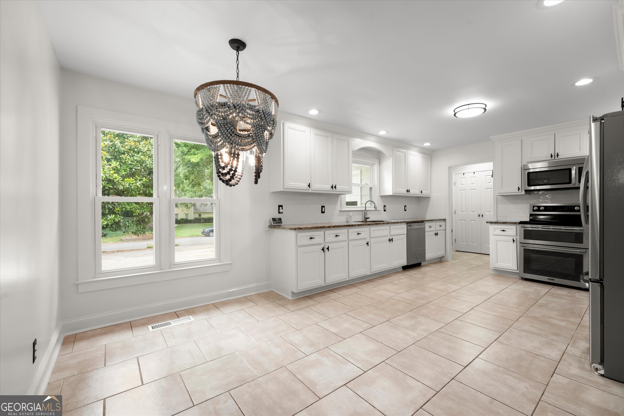 560 Saddle Creek Circle Property Photo 18