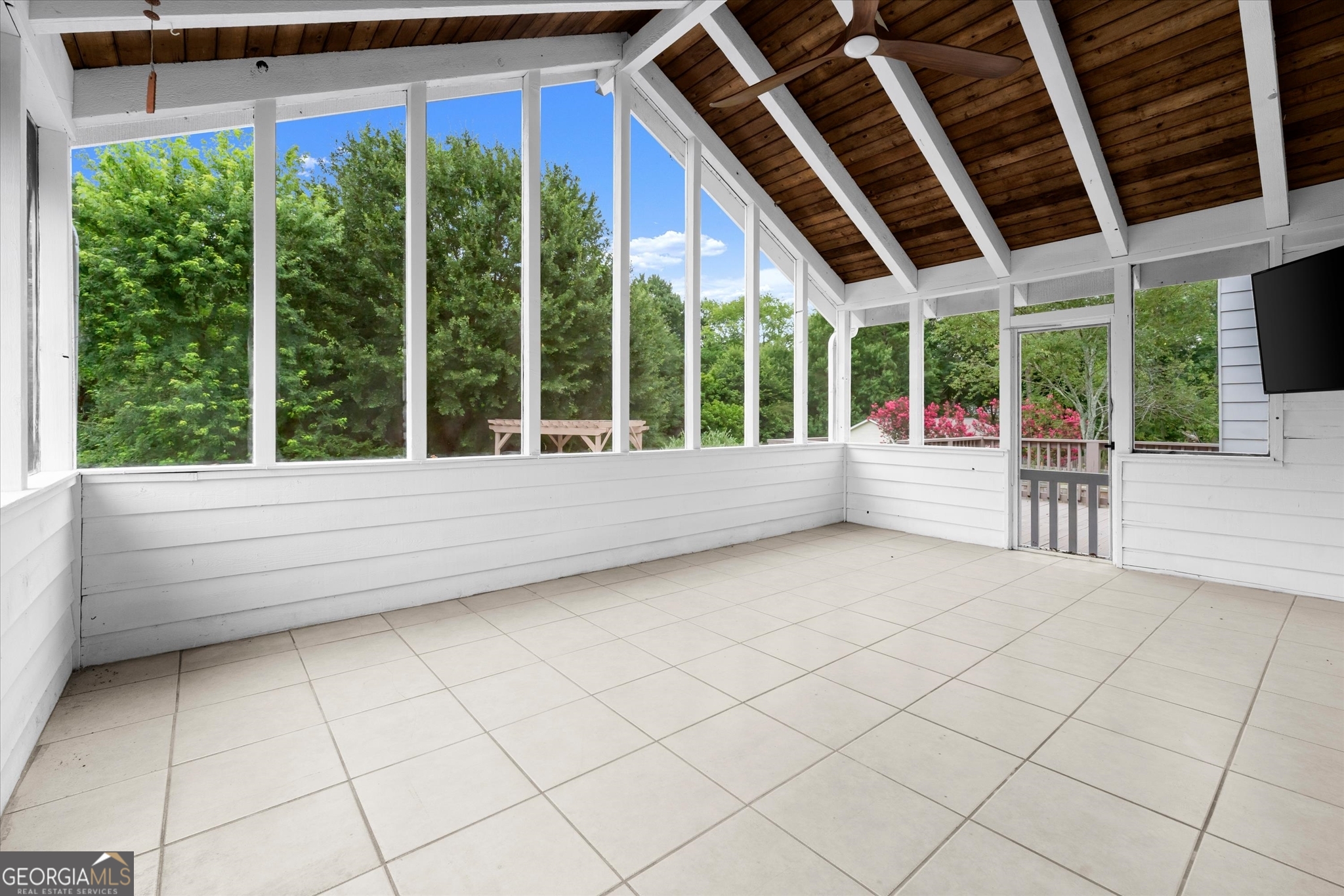 560 Saddle Creek Circle Property Photo 39