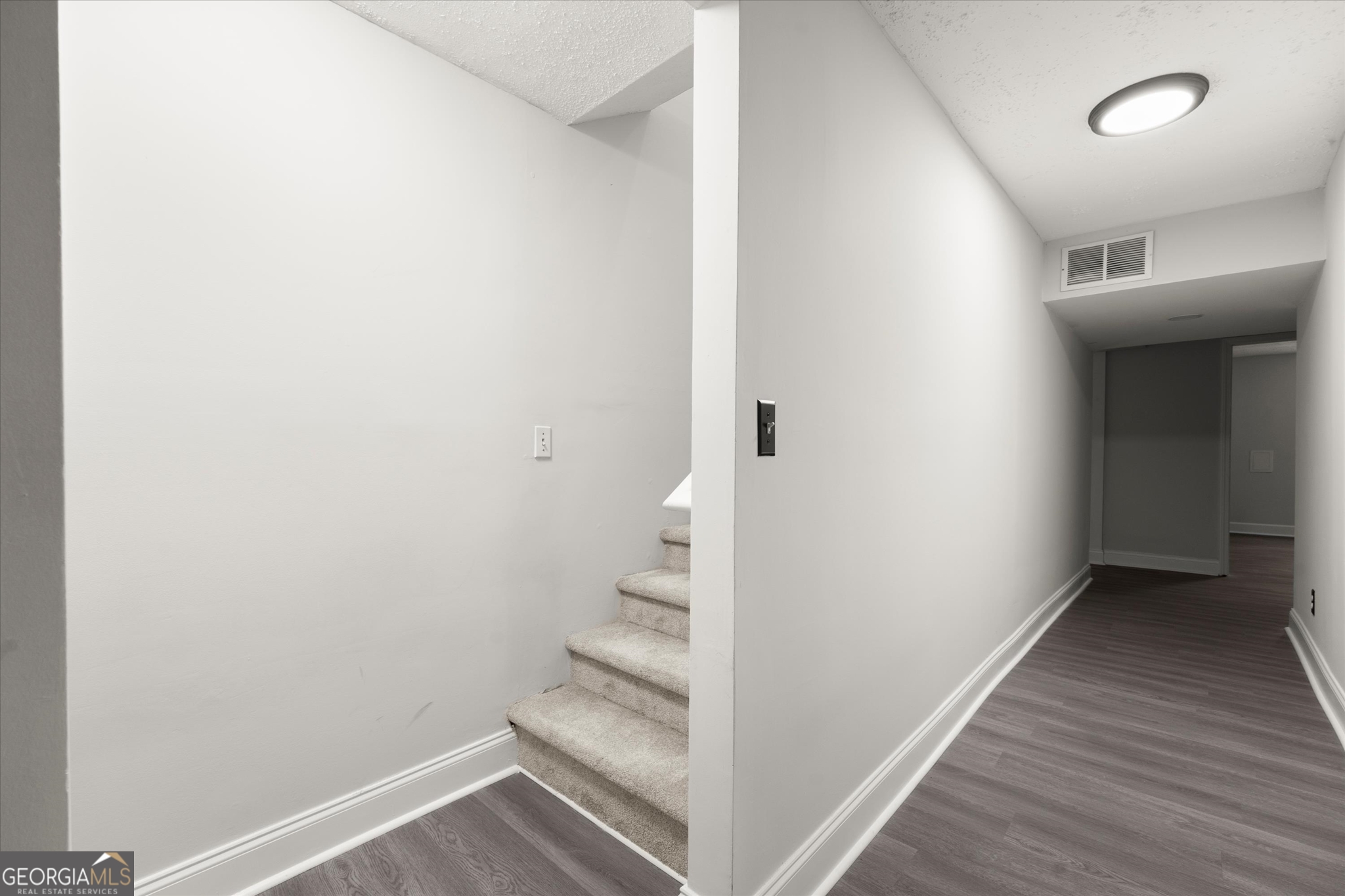 560 Saddle Creek Circle Property Photo 41