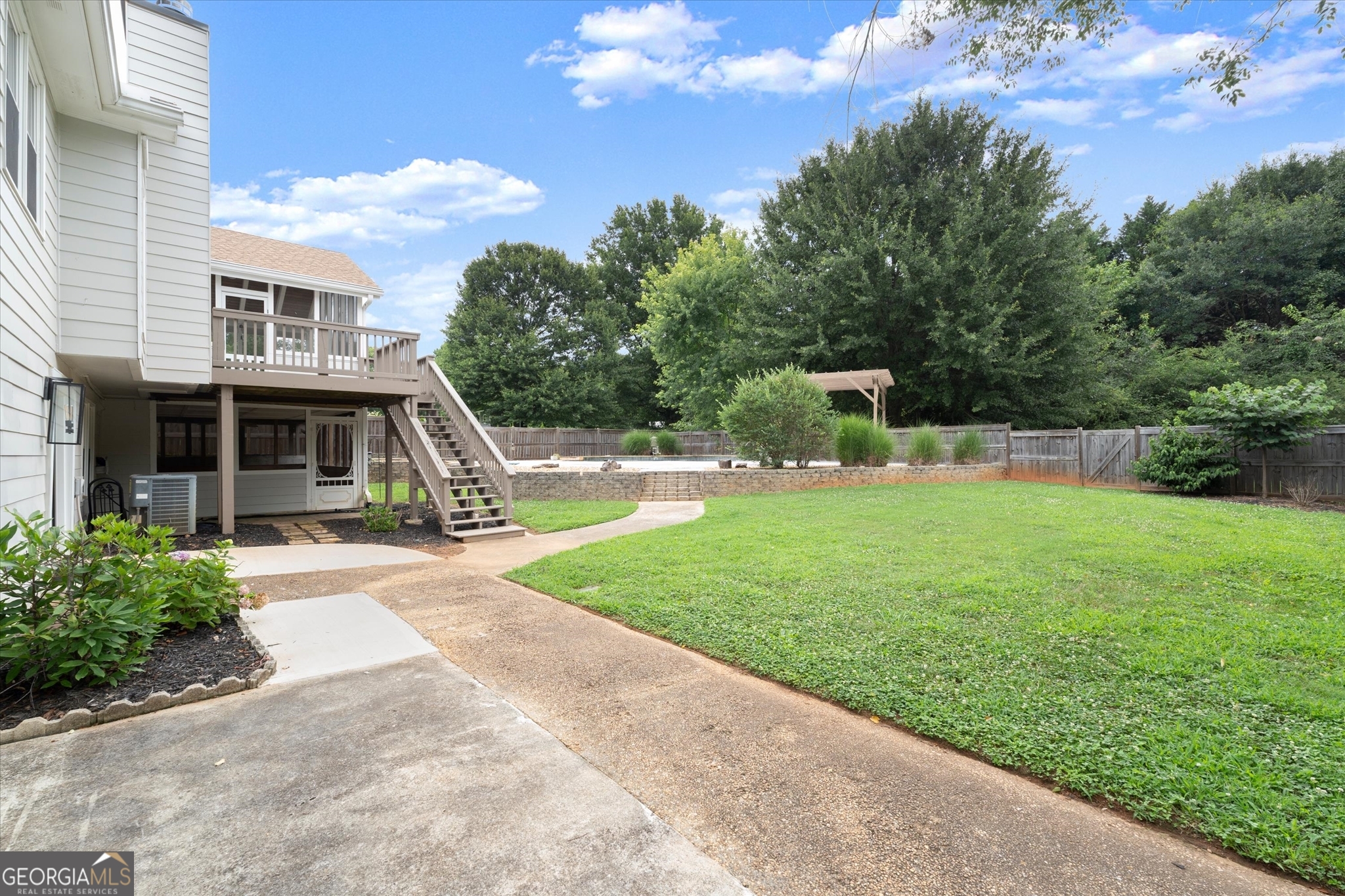 560 Saddle Creek Circle Property Photo 64