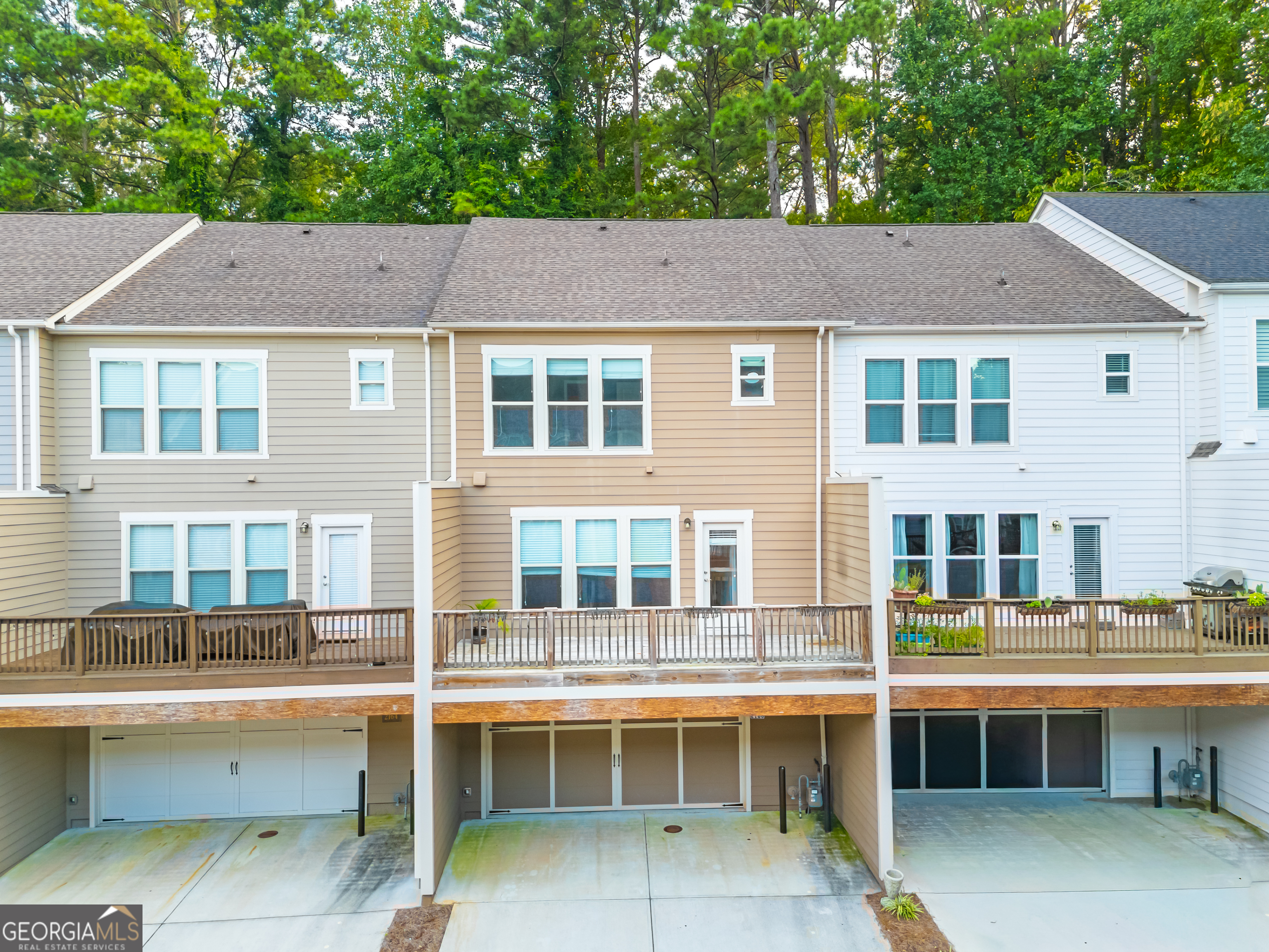 2166 Rock Creek Park Property Photo 8