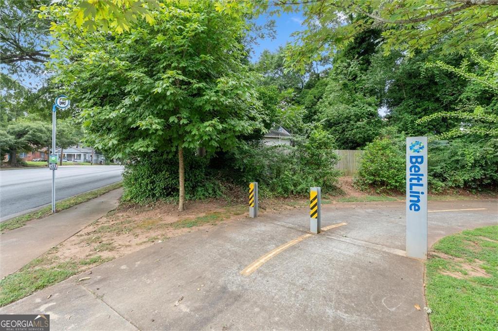 1367 Lucile Avenue Sw Property Photo 11