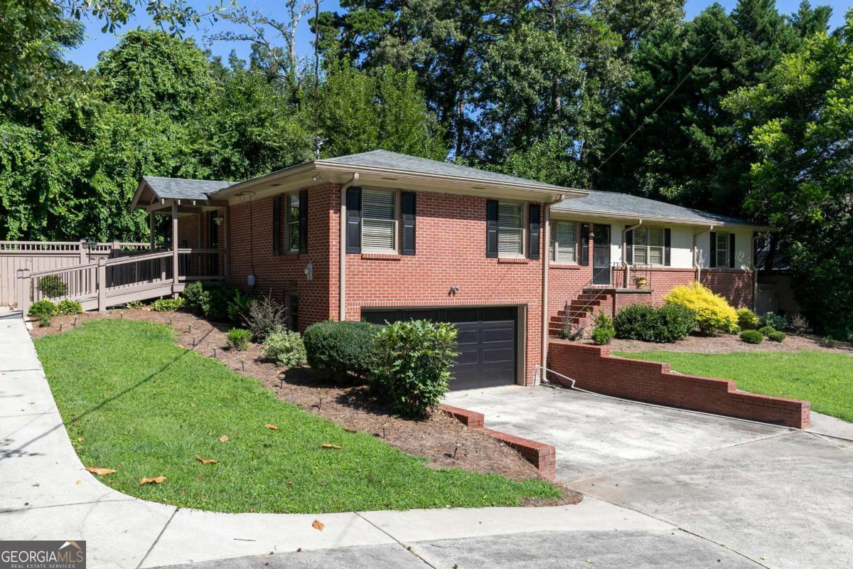 2133 Sandy Plains Road Property Photo 2