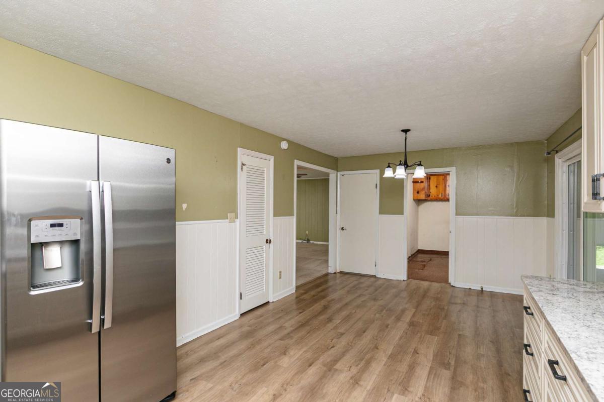2133 Sandy Plains Road Property Photo 12