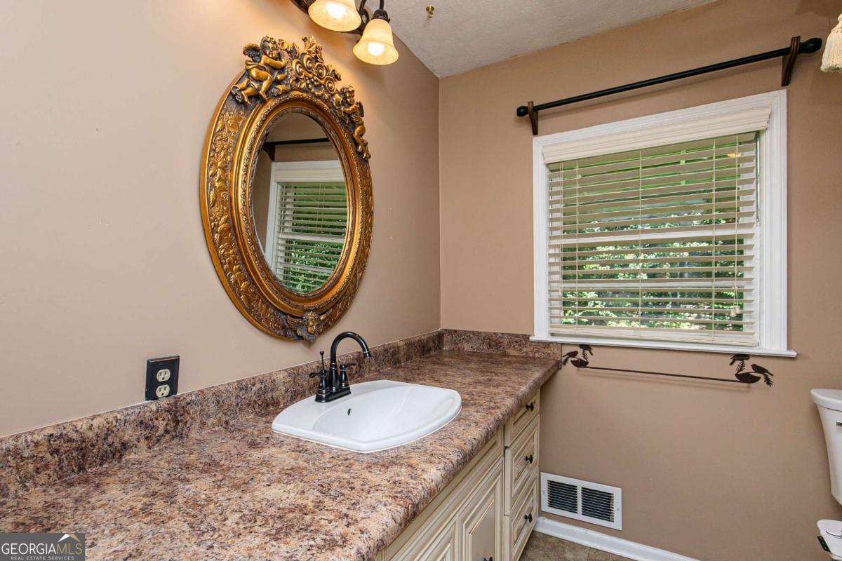 2133 Sandy Plains Road Property Photo 19