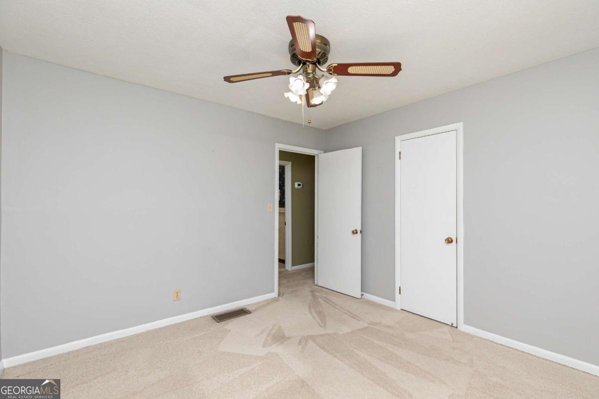 2133 Sandy Plains Road Property Photo 26