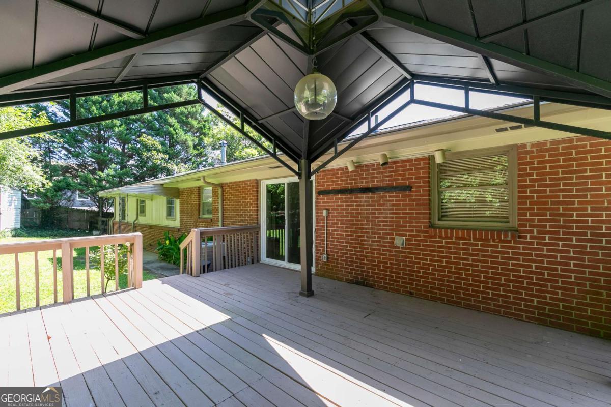 2133 Sandy Plains Road Property Photo 31