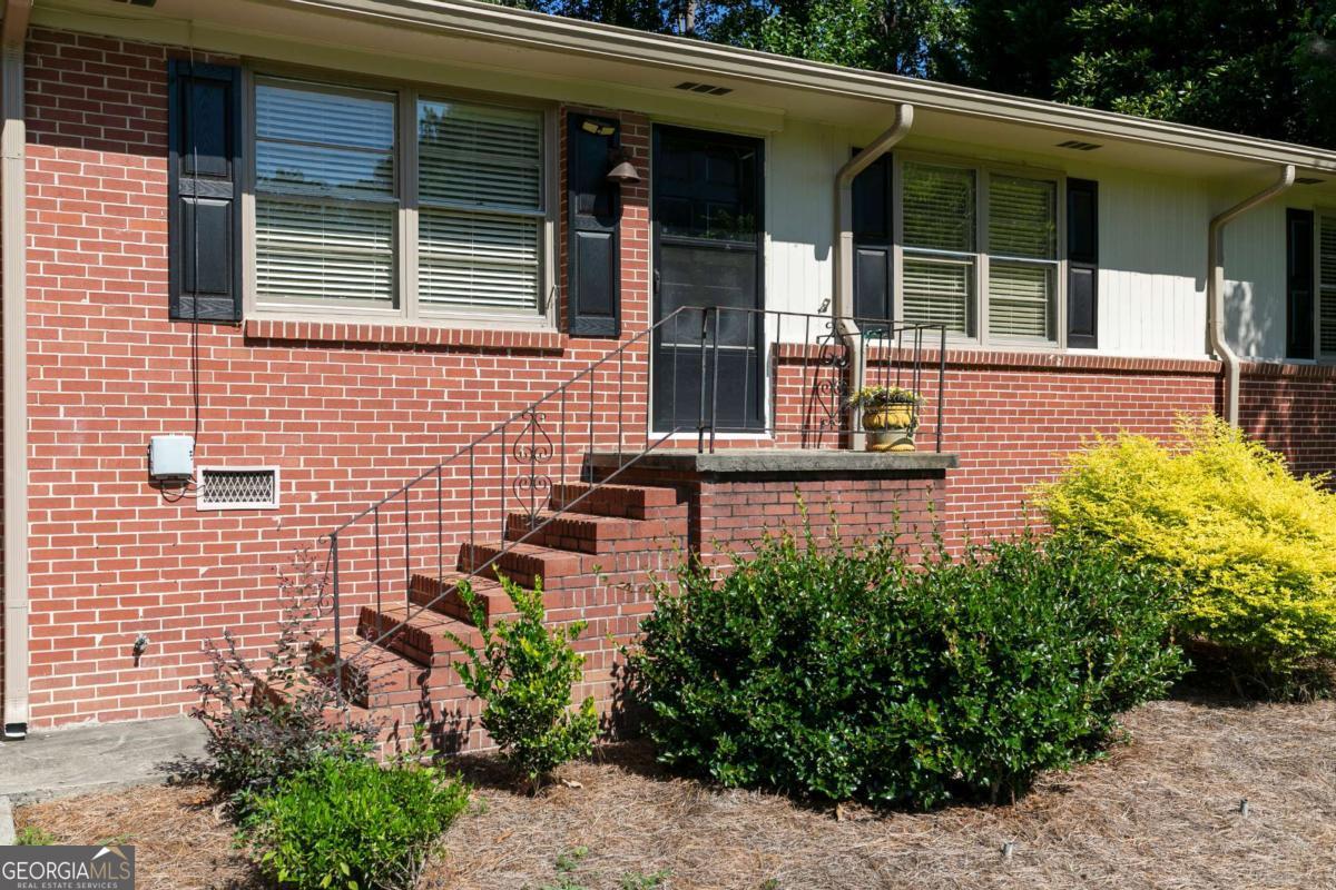 2133 Sandy Plains Road Property Photo 39