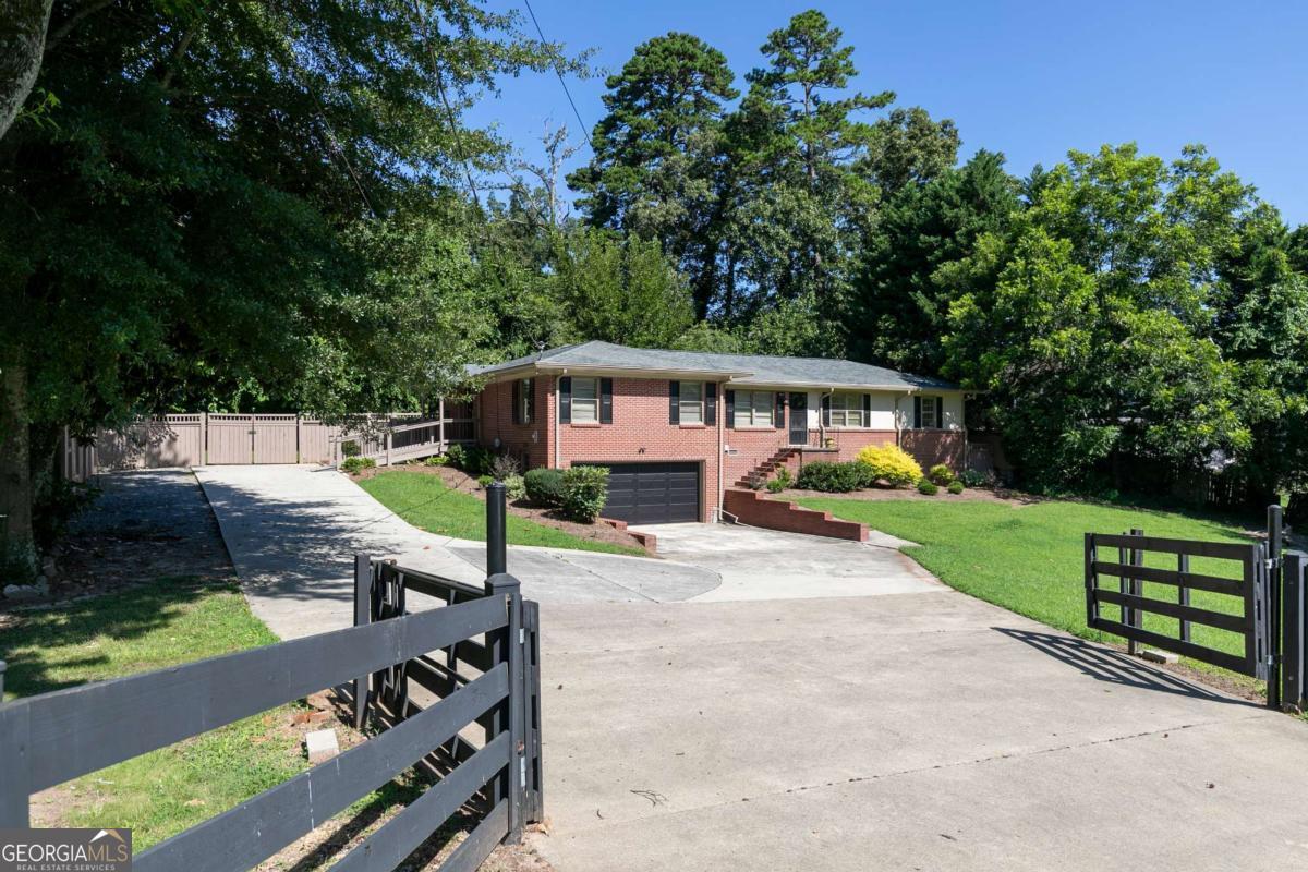 2133 Sandy Plains Road Property Photo 41