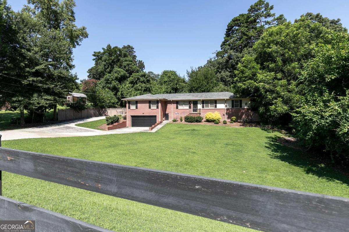 2133 Sandy Plains Road Property Photo 43