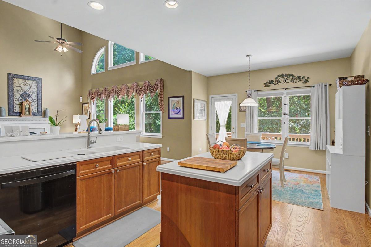 80 Golden Aster Trace Property Photo 10