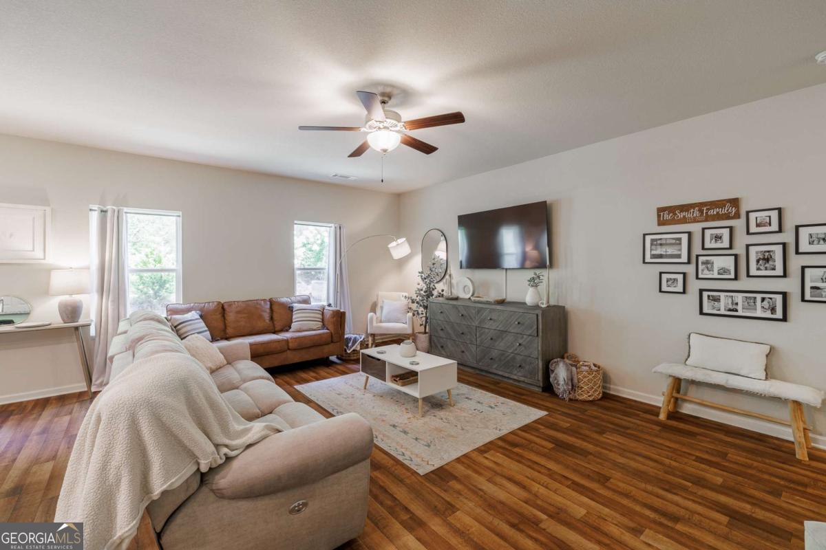 343 Morning Drive Property Photo 6