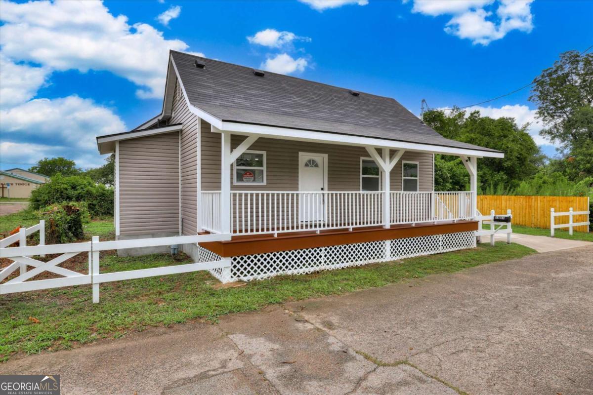 1843 Blairs Lane Property Photo 2