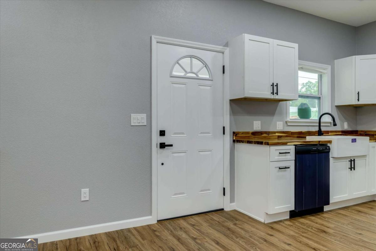 1843 Blairs Lane Property Photo 6