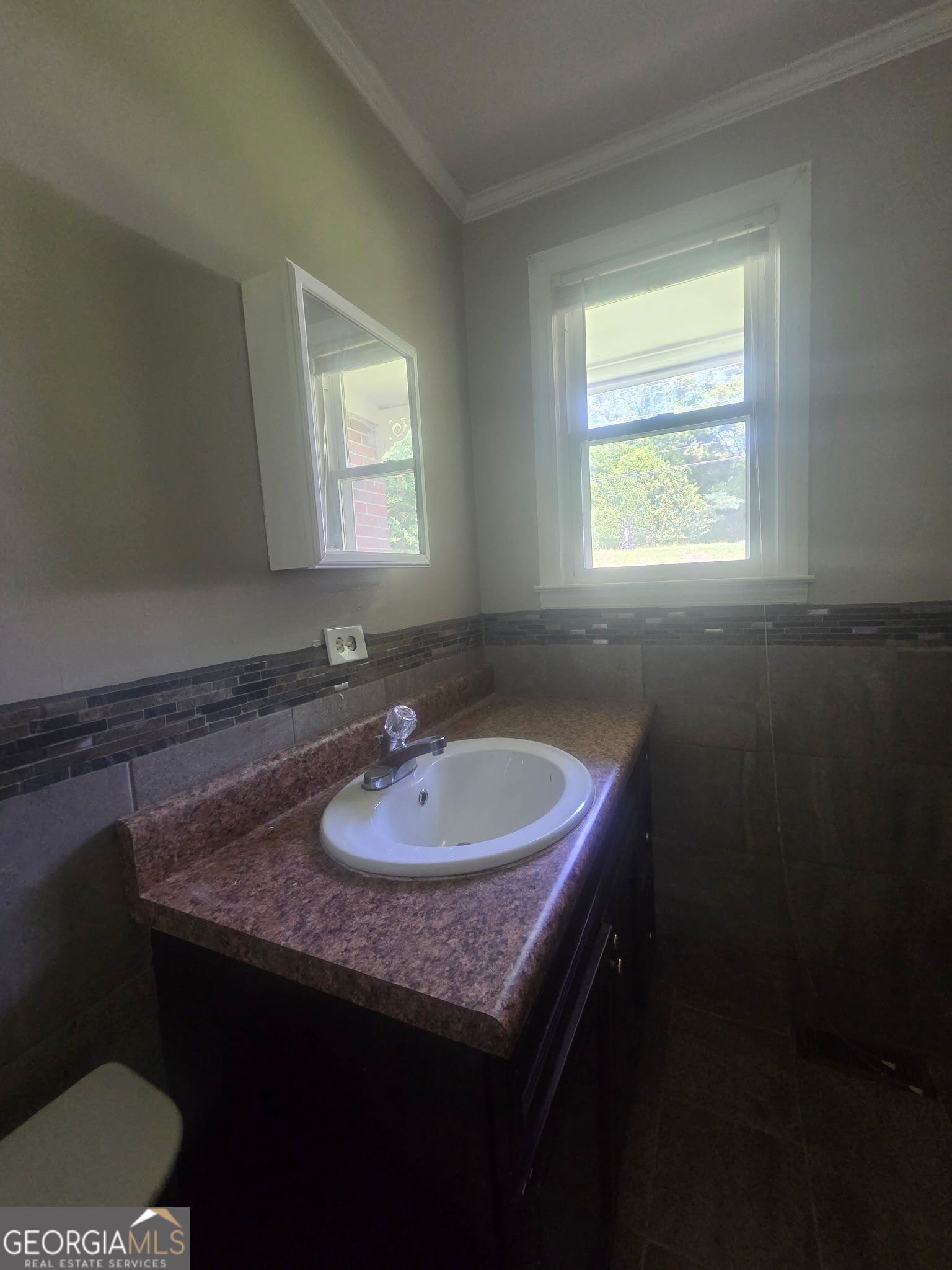819 Corbin Avenue Property Photo 6