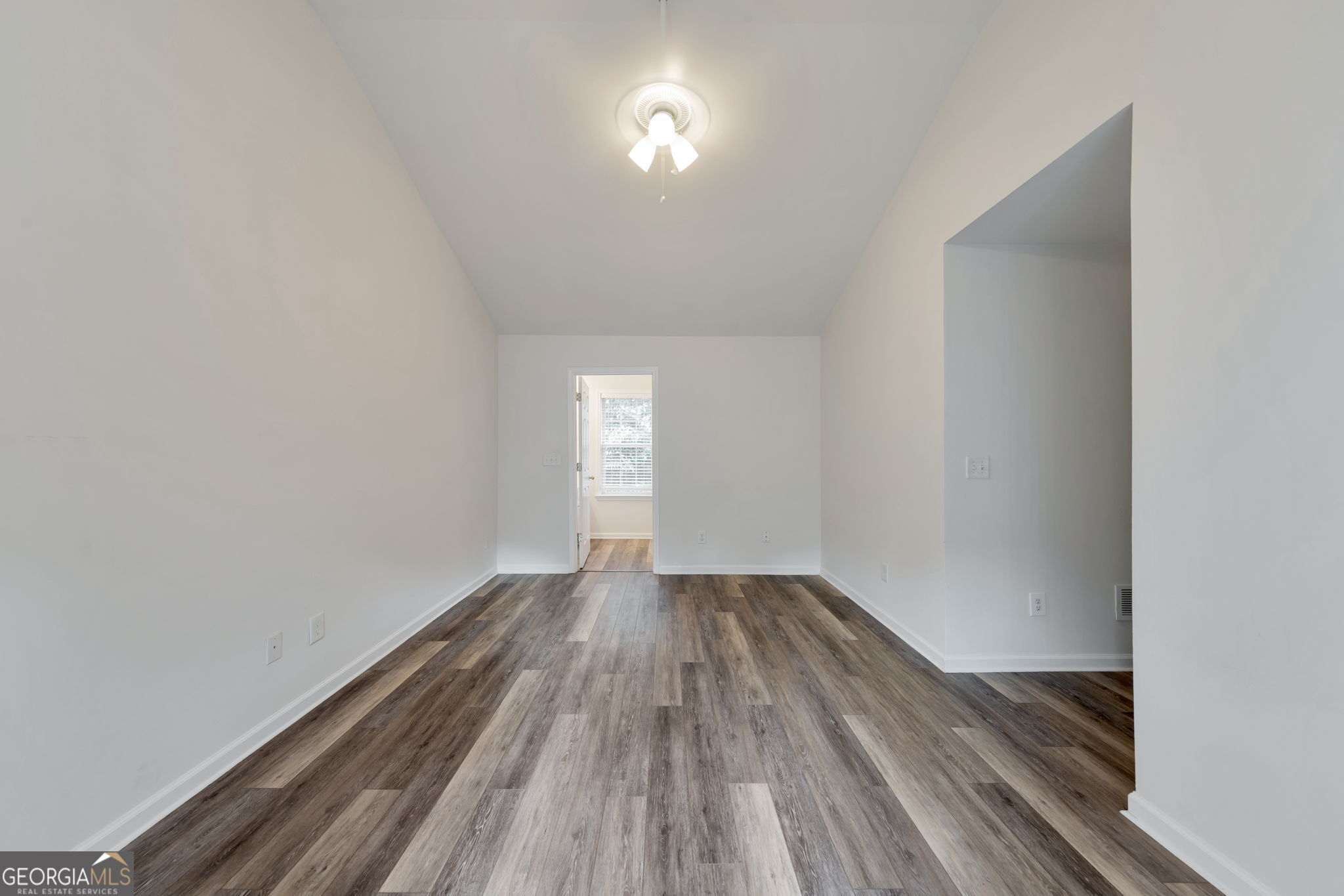 196 Highland Falls Drive Property Photo 10
