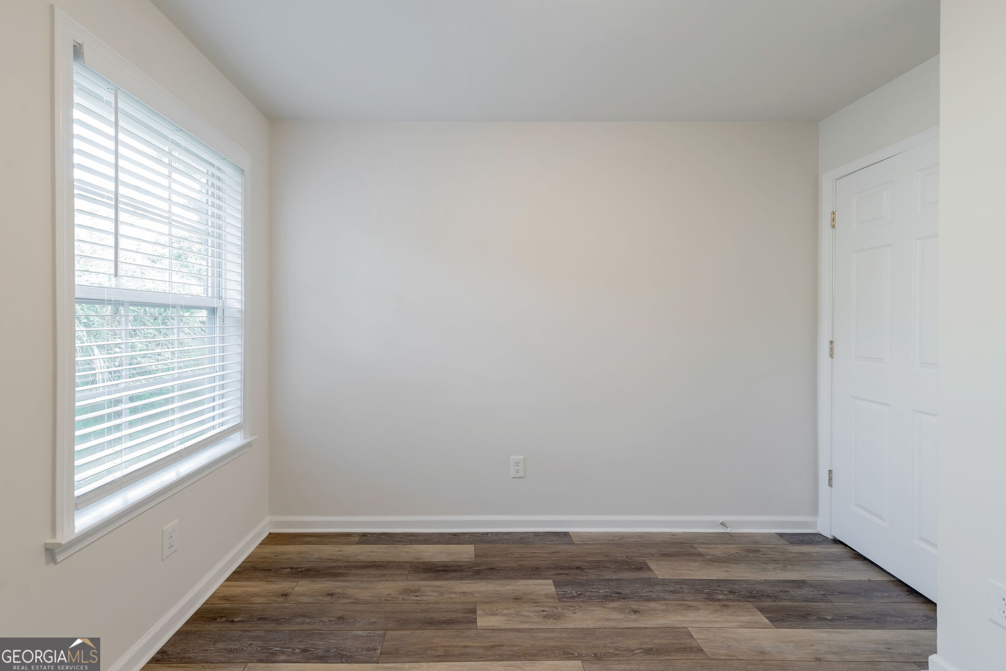 196 Highland Falls Drive Property Photo 14