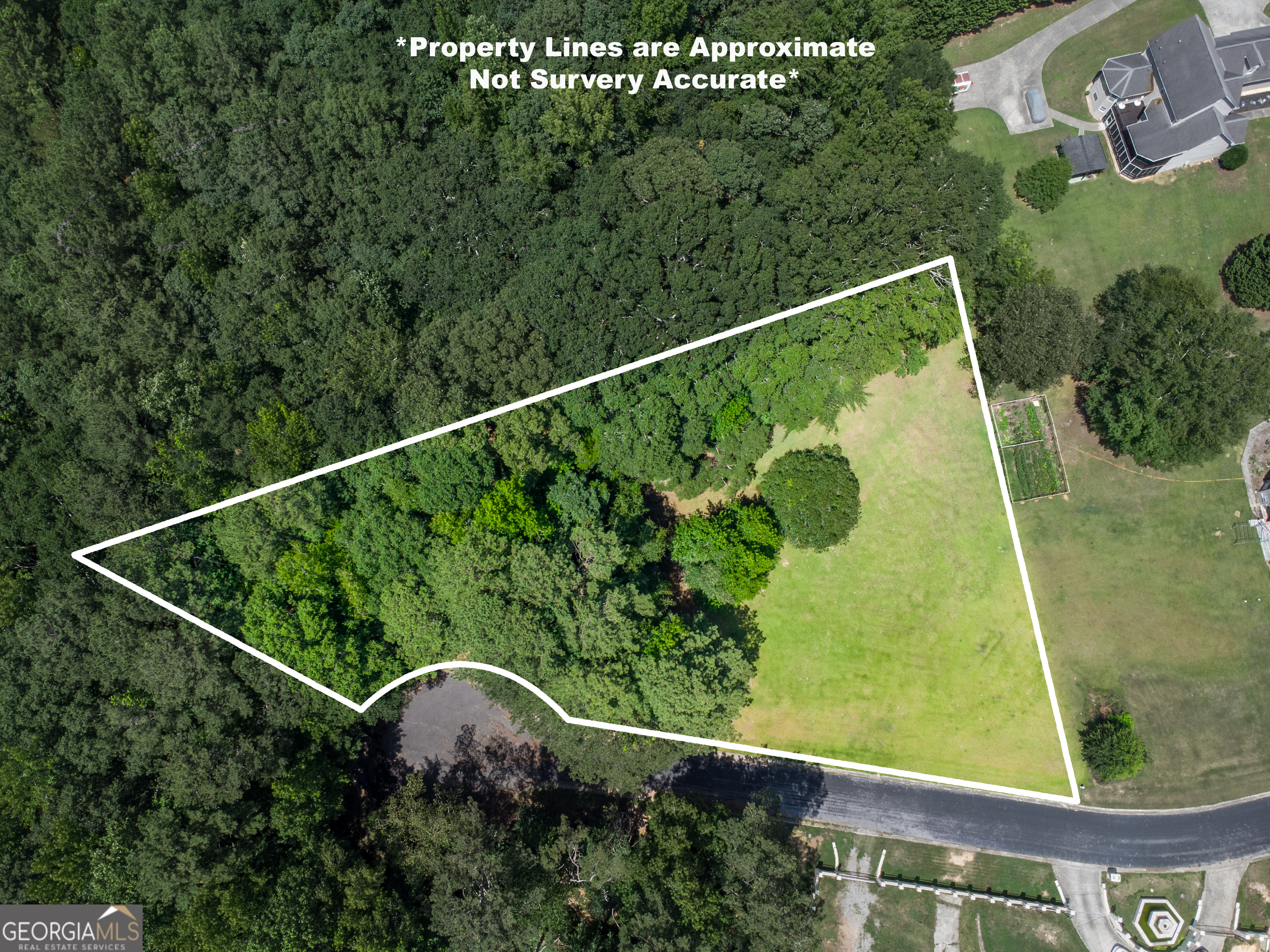 0 Par Court Property Photo 1