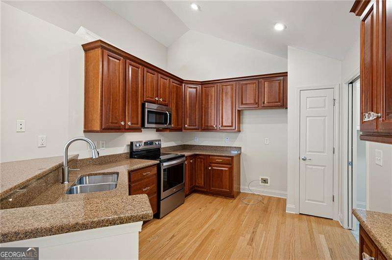 5276 Stone Village Circle # 8 Property Photo 11