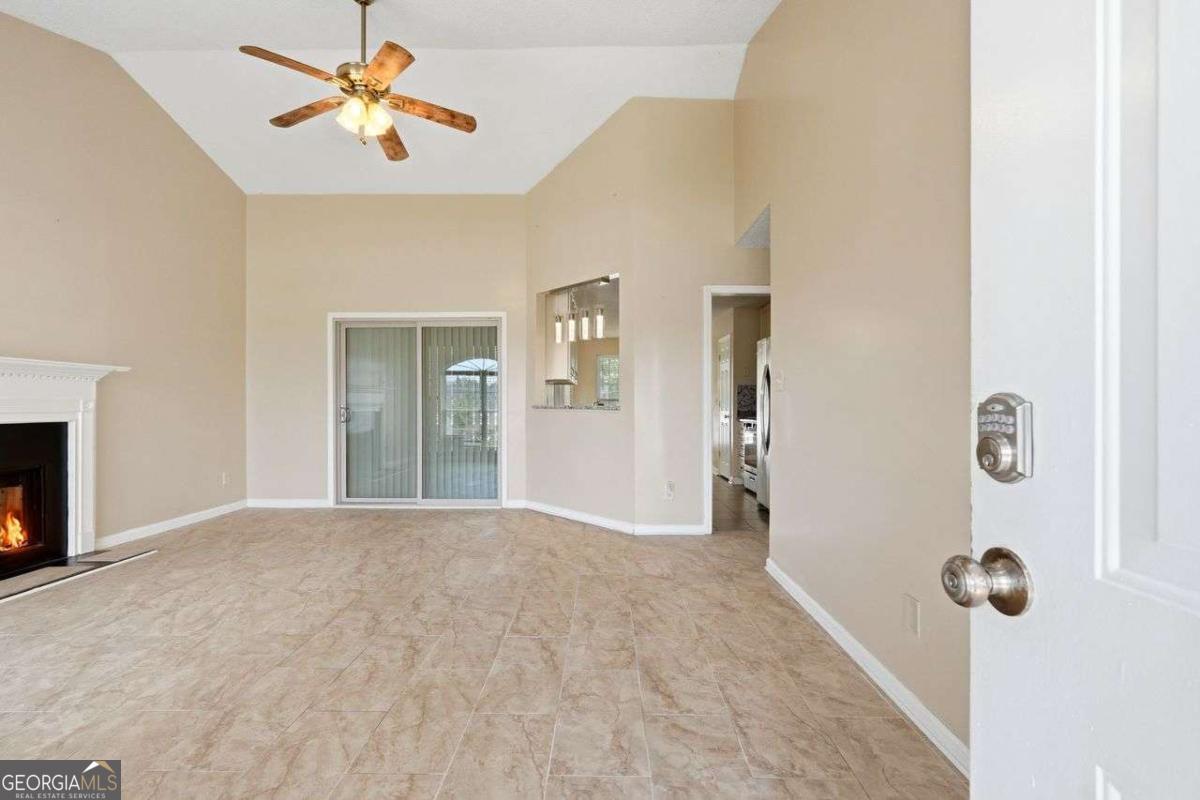 1016 Meadow Glen Circle Property Photo 5
