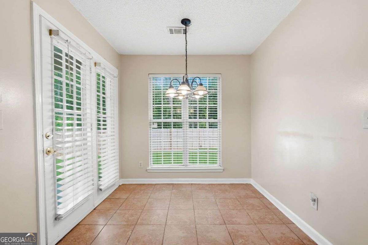 1016 Meadow Glen Circle Property Photo 14