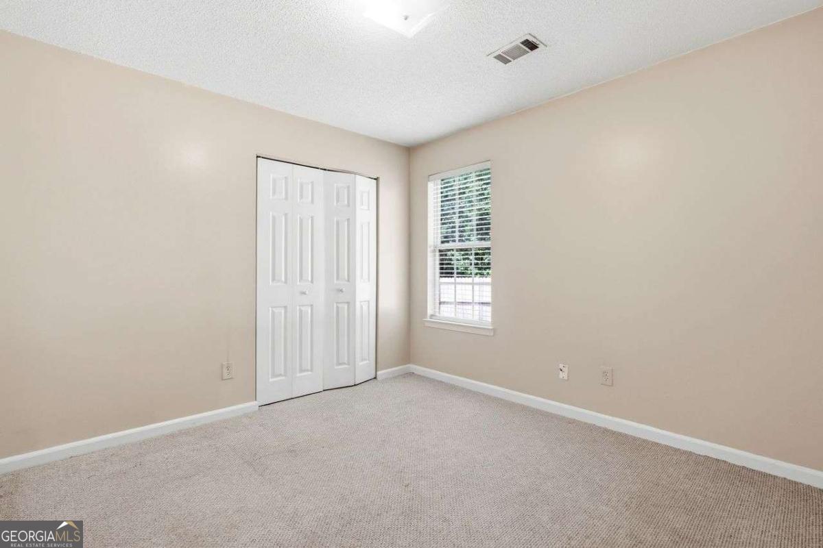 1016 Meadow Glen Circle Property Photo 25