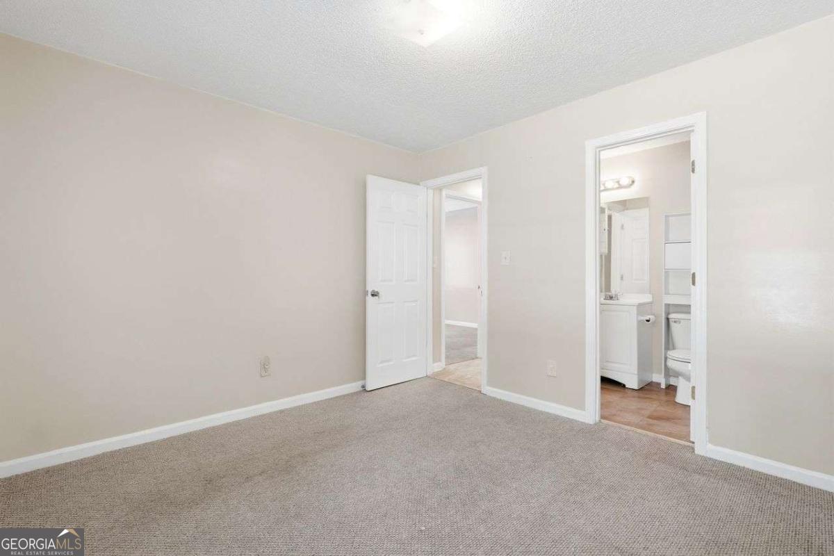 1016 Meadow Glen Circle Property Photo 26